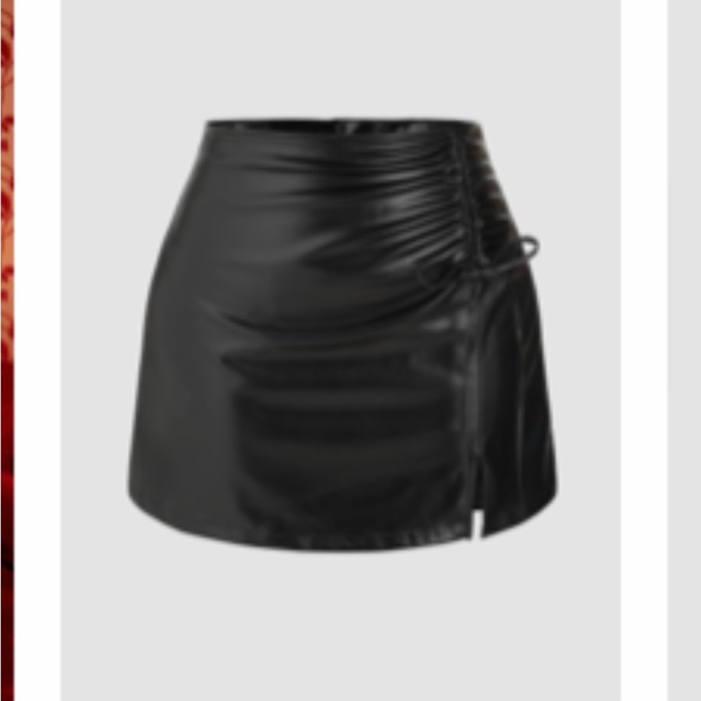 Cider Black Ruched Mini Skirt - Picture 3 of 3